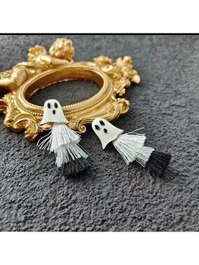 HALLOWEEN Ghost Tiered Fringe Earrings NEW